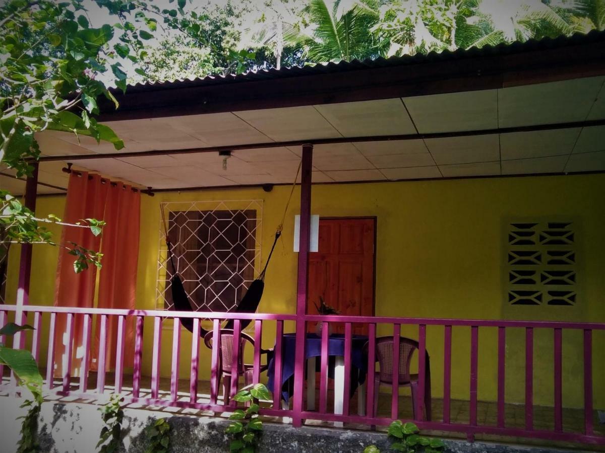 Cabinas Algebra Cahuita Eksteriør bilde